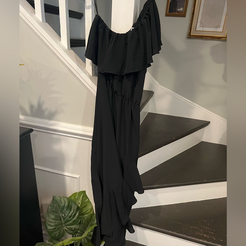 Ebby and I Australian brand black ruffled mid dress size M
